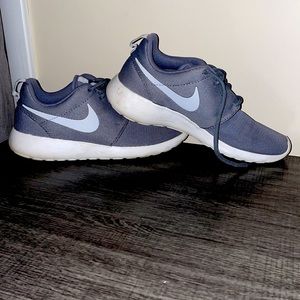 Nike roshe only worn a few times